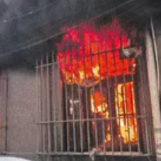 �㶫һ����������𣬶��˱���������3�У����ǡ����������� ��